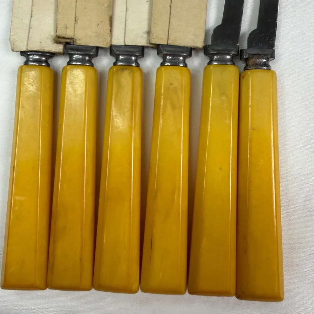 Vintage Henrys Original Tomato Steak Knives Set 6 Bakelite Handle Stainless